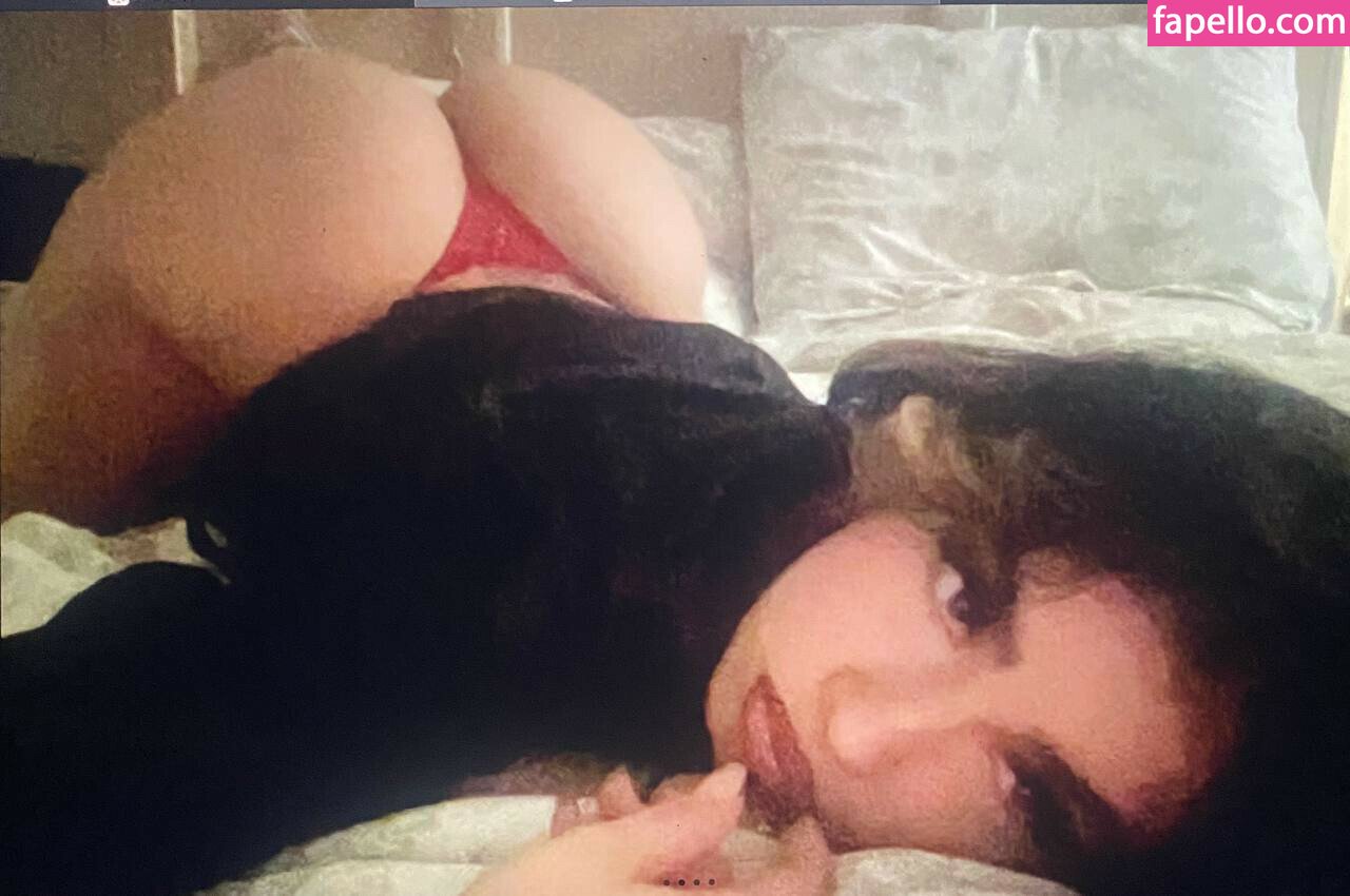 Thick ass latina playboy showing off bubble butt arched up and teasing