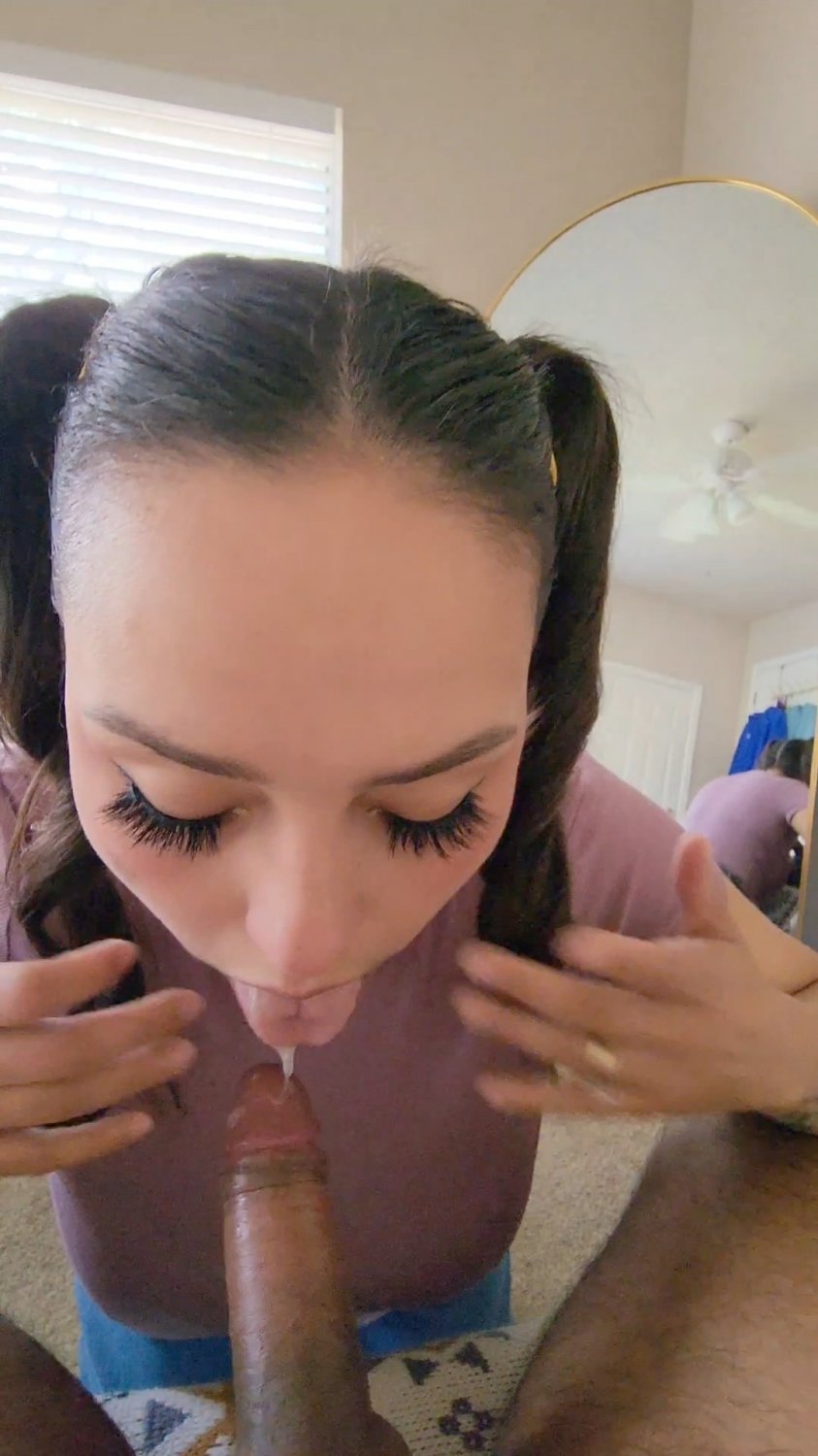 Latina milf sucks and fucks quietly 🤫