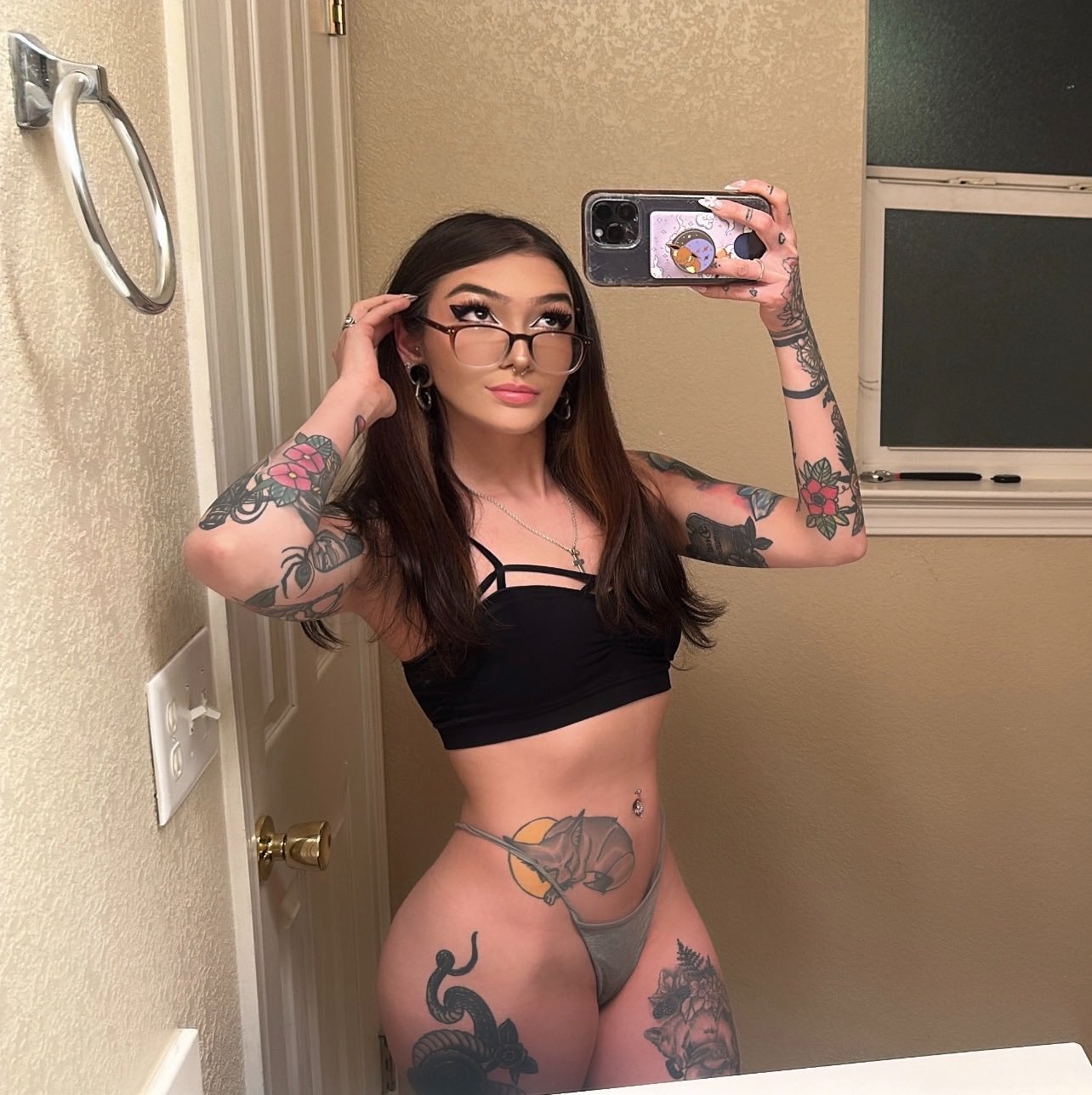22 yr old petite latina from denver