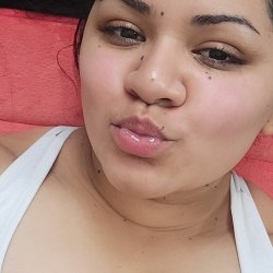 One of the followers submissions.. sexy latina bbw has super wet pussy