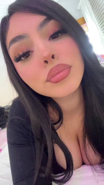 Busty big tits latina tiktok slut sarah pt.1 - grwm, haul, pics